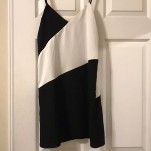 Parker black and white dress. Size XS. Never worn.